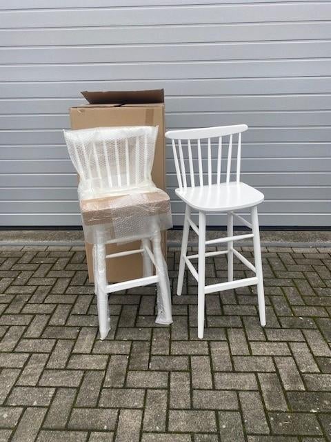 5 stuks nieuwe bistro thonet krukken wit Fameg model wand, Huis en Inrichting, Ophalen, 5 krukken of meer, Met voetsteun, 60 tot 90 cm