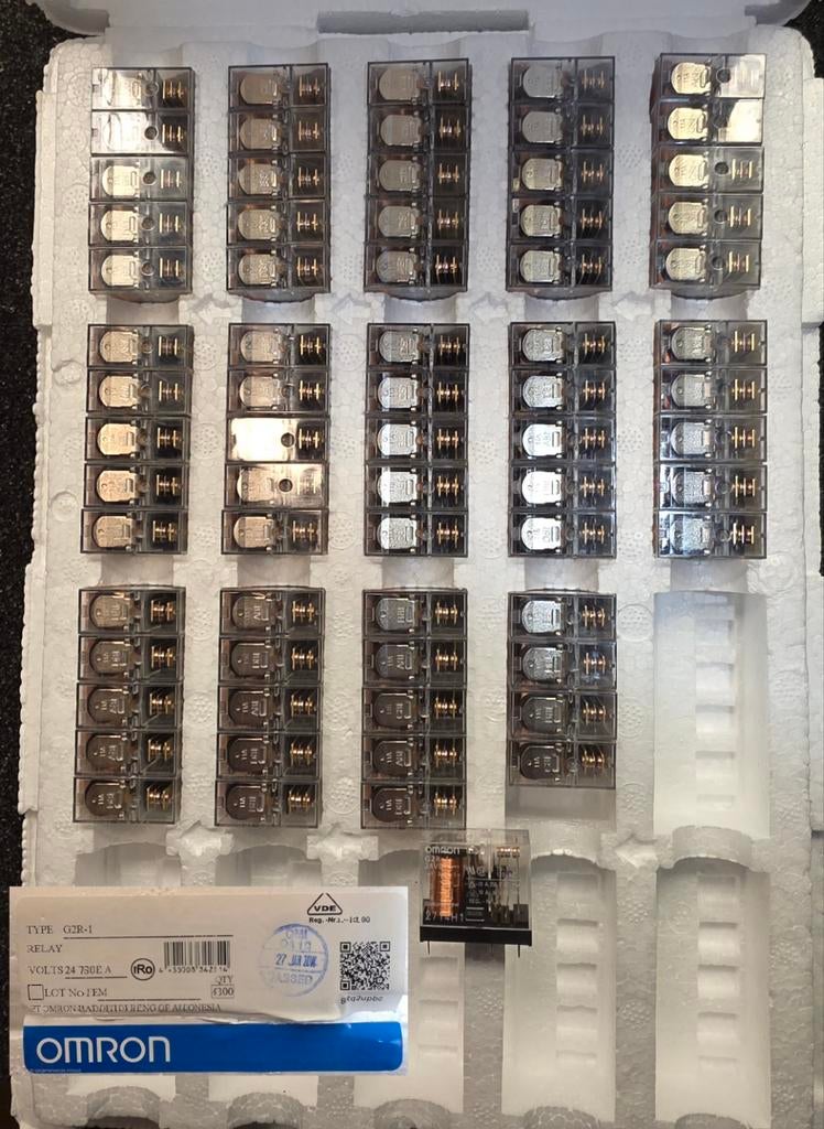 Relais Omron 70 stuks G2R1 24DC, Hobby en Vrije tijd, Elektronica-componenten, Ophalen of Verzenden