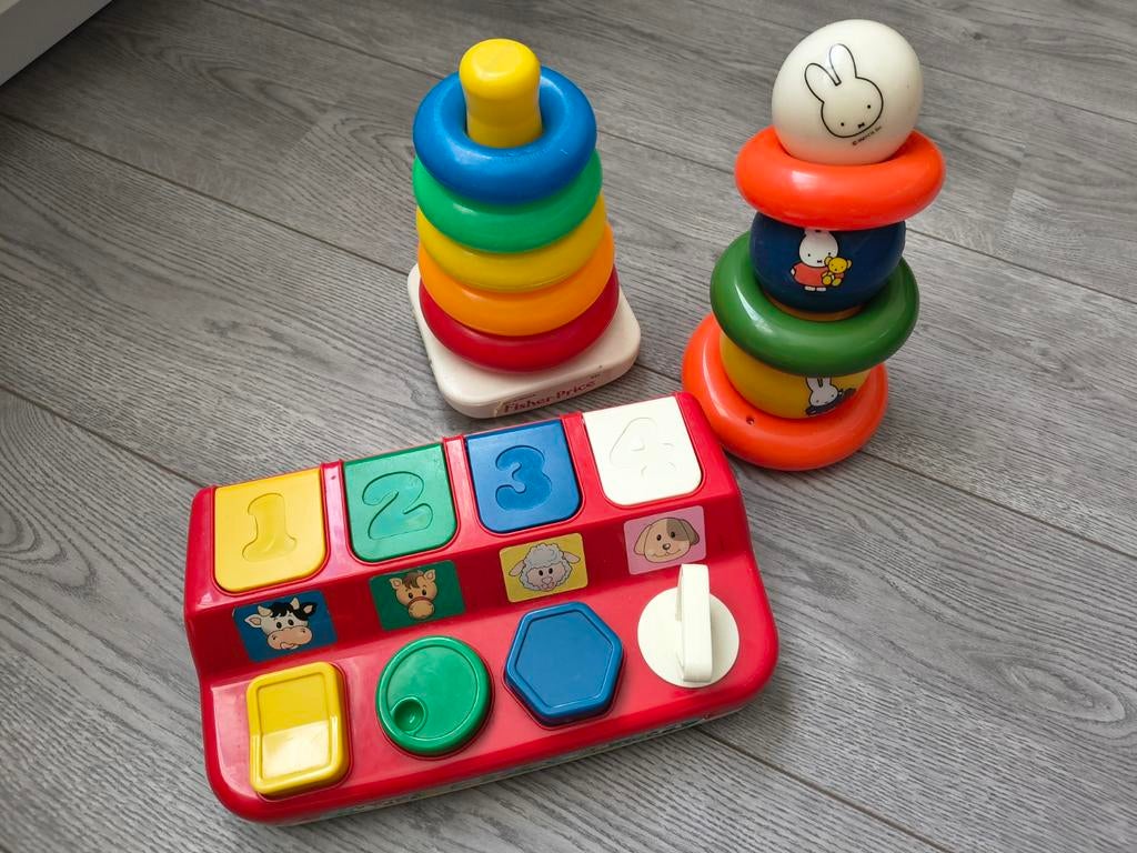 Diverse babyspeelgoed: Fisher-Price stapeltoren en pop-up, Ophalen of Verzenden, Gebruikt, Overige typen