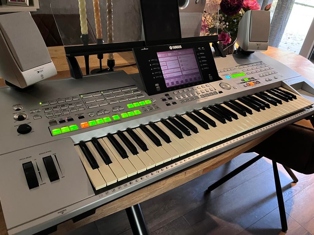 Hele fijne Tyros 1 met gave speakerset, Muziek en Instrumenten, Keyboards, Ophalen, Zo goed als nieuw, 61 toetsen, Yamaha