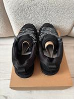 UGG Lo Lowmel Zwart Maat 39 - Nieuw in doos, Ophalen of Verzenden, Nieuw, Zwart, Sneakers of Gympen
