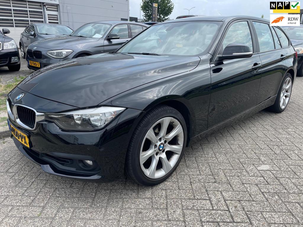 BMW 3-serie Touring 318i Centennial High Executive Keyless G, Automaat, Gebruikt, Euro 6, 1465 kg