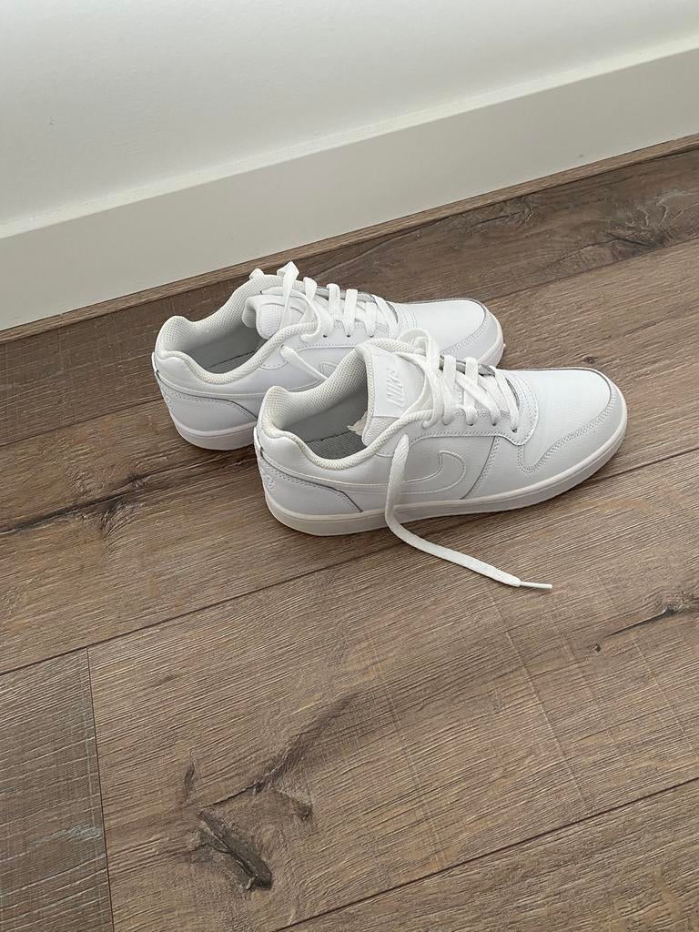 Nike Sneakers maat 39, Wit, Nieuw, Ophalen of Verzenden, Sneakers of Gympen