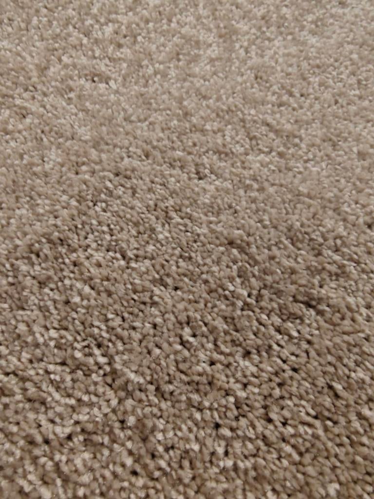 Mooi heerlijk zacht beige tapijt 440 x 400, Ophalen, Beige, Nieuw, Minder dan 10 m²