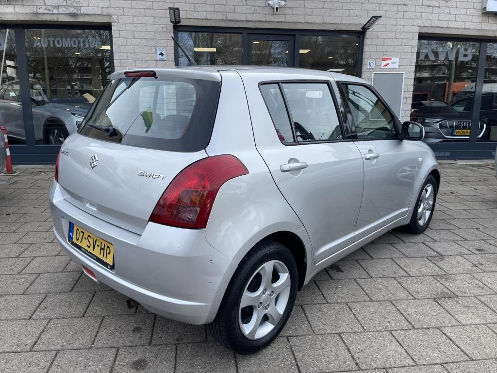 Suzuki Swift 1.3 Shogun 5Drs Airco Nieuwe Versnellingsbak, Auto's, Suzuki, Voorwielaandrijving, 965 kg, 400 kg, Swift