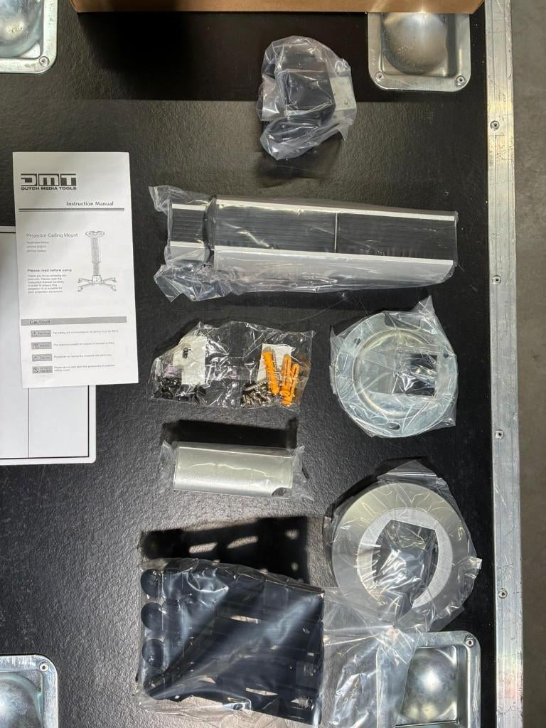 Beamer plafond beugel DMT, Audio, Tv en Foto, Beamer-accessoires, Ophalen of Verzenden, Zo goed als nieuw, Beamerbeugel
