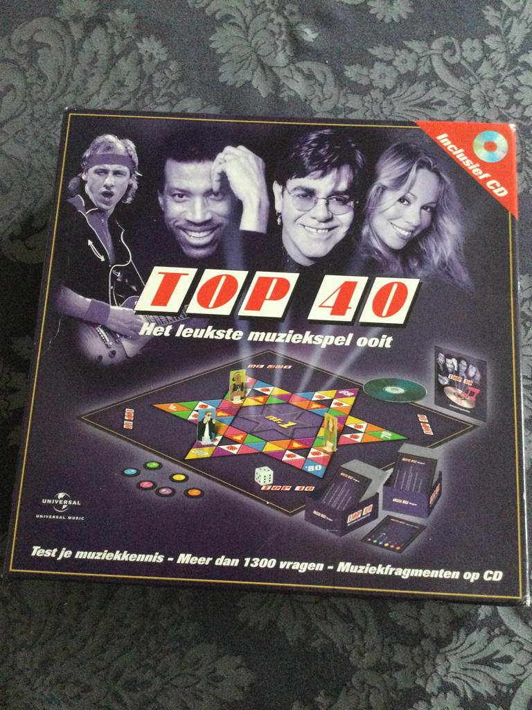 Top 40 spel, Hobby en Vrije tijd, Gezelschapsspellen | Bordspellen, Ophalen, Zo goed als nieuw, Universal Music