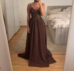 Bruine galajurk glitter  (32/XXS) nieuw, Galajurk, Bruin, Ophalen of Verzenden, Zo goed als nieuw