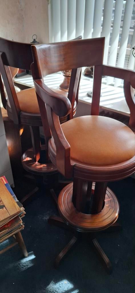 2 barkrukken, Huis en Inrichting, 2 krukken, Ophalen, 60 tot 90 cm