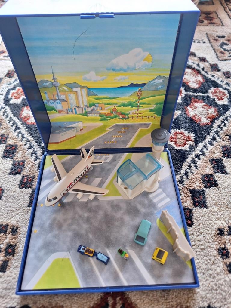 playmobil vliegtuig kistje, Kinderen en Baby's, Speelgoed | Playmobil, Ophalen of Verzenden, Zo goed als nieuw