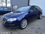 Volkswagen Passat 1.6 FSI Trendline / trekhaak / cruise /, Gebruikt, 4 cilinders, Blauw, 116 pk