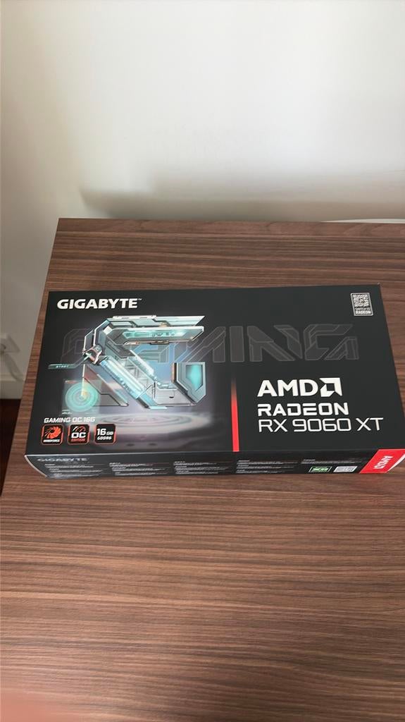 Amd radeon rx 9060 xt 16gb, Ophalen of Verzenden, Zo goed als nieuw, GDDR6, PCI-Express 4