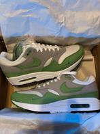 Nike Air Max 1 SP Patta Chlorophyll - Maat 42.5, Kleding | Heren, Schoenen, Ophalen of Verzenden, Nieuw, Overige kleuren, Sneakers of Gympen