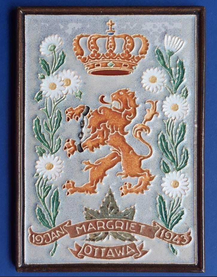 Porceleyne Fles 1946 HKH Pr Margriet cloisonné tegel (40-10), Antiek en Kunst, Antiek | Wandborden en Tegels, Ophalen of Verzenden