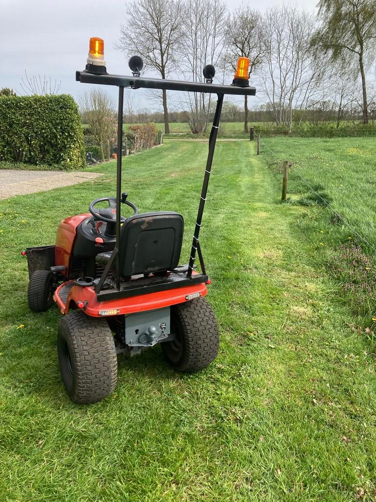 Zitmaaier zonder maaidek, Tuin en Terras, Grasmaaiers, Ophalen, Gebruikt, 50 cm of meer, Benzine-grasmaaier
