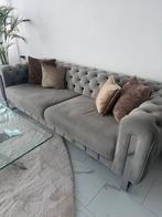 2Luxe grijze fluwelen bank met chromen poten, Driepersoons, 75 tot 100 cm, Ophalen of Verzenden, Zo goed als nieuw