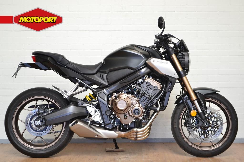 Honda CB 650 RA (bj 2022), Dorneveld 180-184
B-1731  Zellik, BE, Honda Motor Europe, Bedrijf, Hlcbepccnl@honda-eu.com