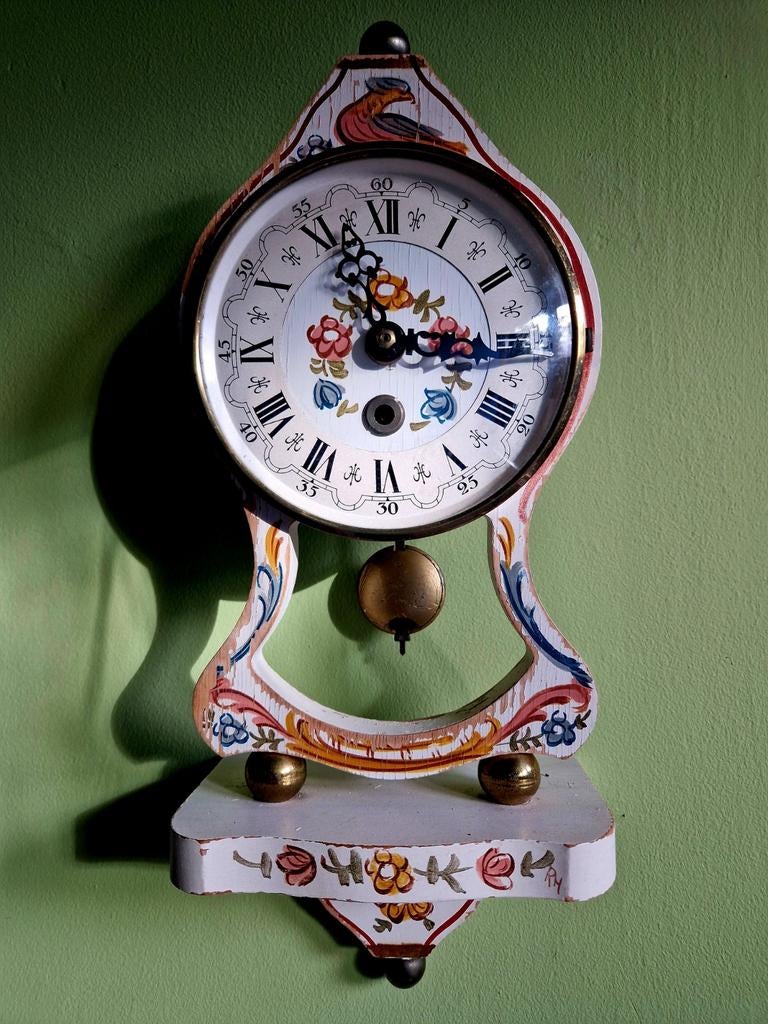 Prachtige handbeschilderd goedwerkende Hindeloopen pendule,, Ophalen of Verzenden