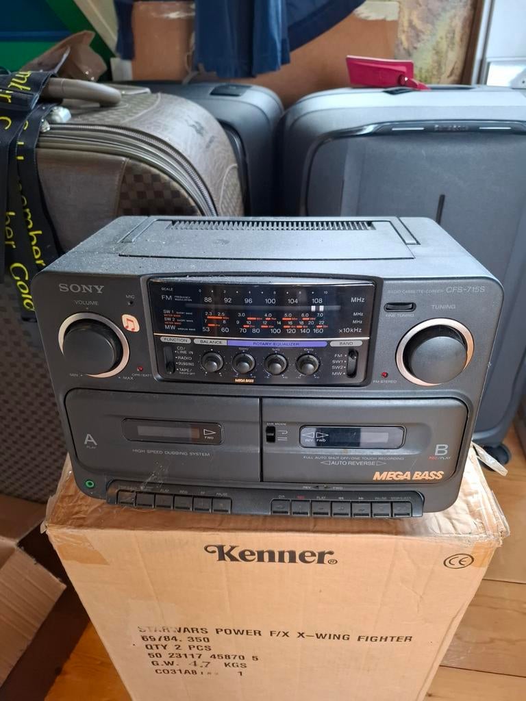 Oude Sony radio met cassettedeck, Ophalen