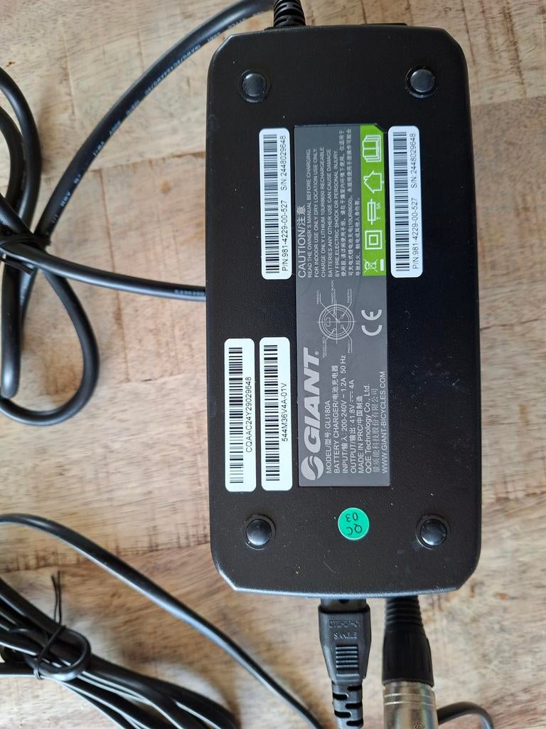 Lader, Fietsen en Brommers, Fietsaccessoires | Fietsaccu's, Ophalen, Zo goed als nieuw