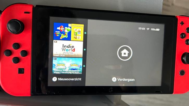 Nintendo Switch met rode Joy-Cons en Dock, Spelcomputers en Games, Spelcomputers | Nintendo Switch, Gebruikt, Switch Original