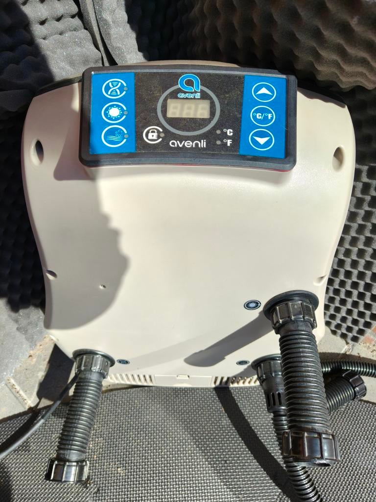 Avenli Jacuzzi Pomp - Zo goed als nieuw, Ophalen of Verzenden