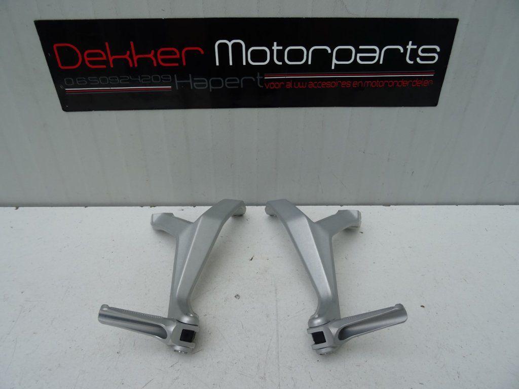 Set Duo / Passagiers Voetsteunen Ducati Panigale V2 955 2020, Motoren, Onderdelen | Ducati, -, -, Nieuw, Ophalen of Verzenden