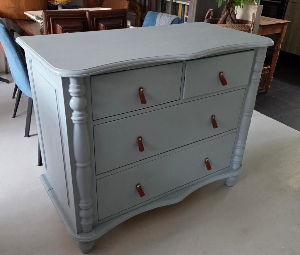 Mooie Brocante ladekast of commode, Antiek en Kunst, Curiosa en Brocante, Ophalen