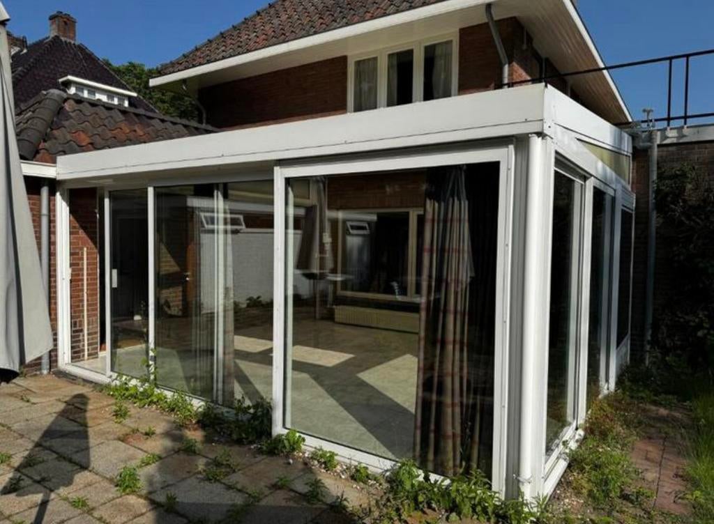 Serre met elektrisch dak 4,5 x 5,5 m en dubbel glas deuren, Ophalen, Zo goed als nieuw, Serre