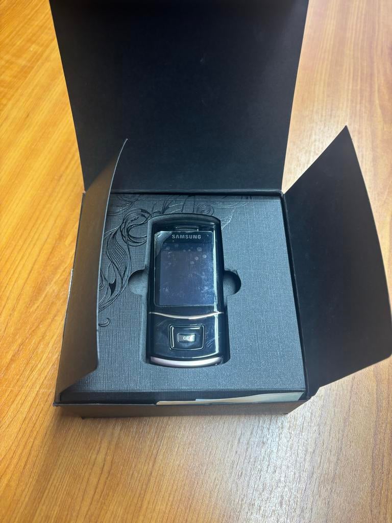Nieuw in doos: Klassieke Samsung GSM (oud model), Telecommunicatie, Mobiele telefoons | Samsung, Nieuw, Overige modellen, Zonder abonnement