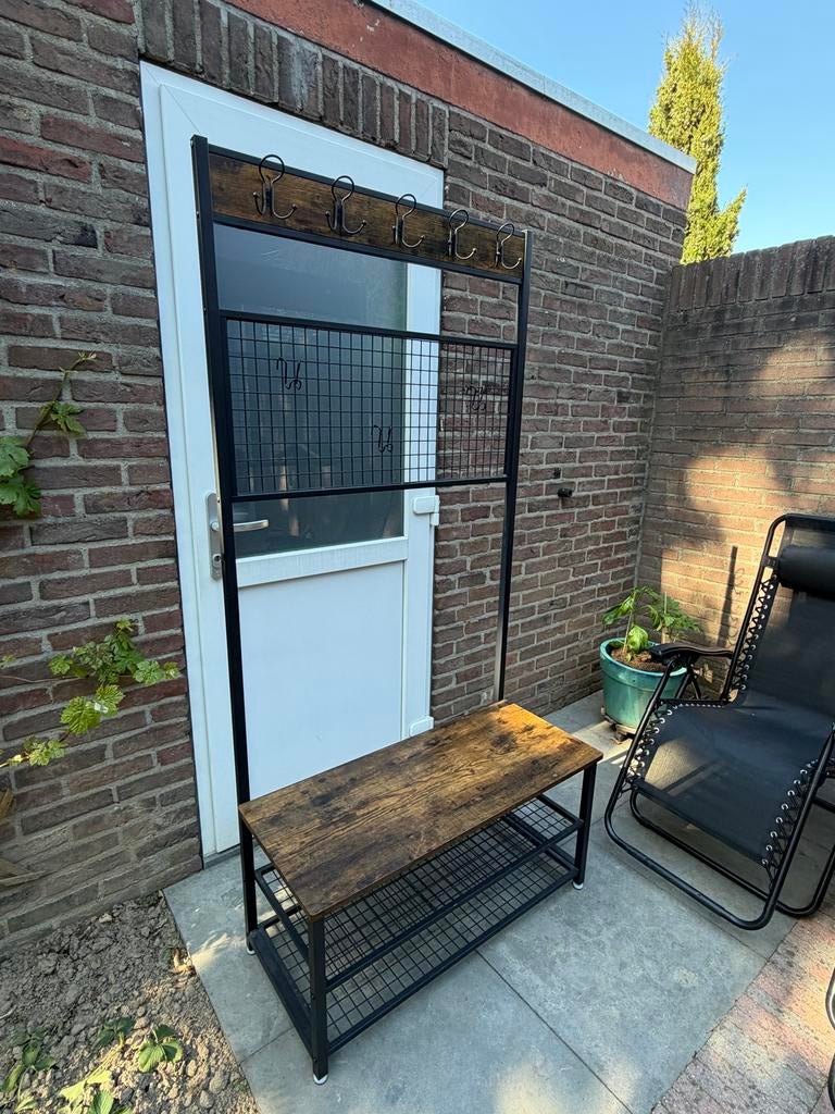 Kapstok met schoenenrek - Industrieel design, Ophalen, Gebruikt, Metaal, Staande kapstok