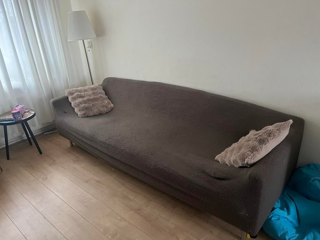 Gratis Bank - Comfortabele 3-zitsbank, Huis en Inrichting, Banken | Bankstellen, Ophalen, Gebruikt, Driepersoons, 75 tot 100 cm