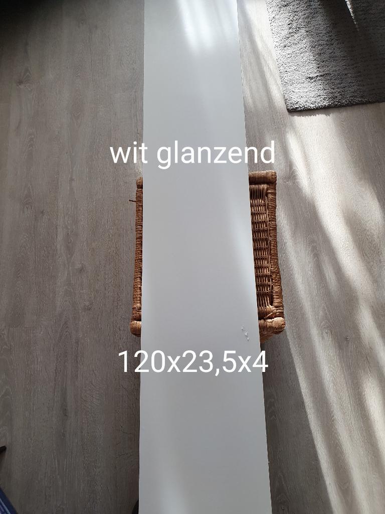 Wandplank, wit glanzend, maat: 120x23,5x4, Ophalen, Gebruikt