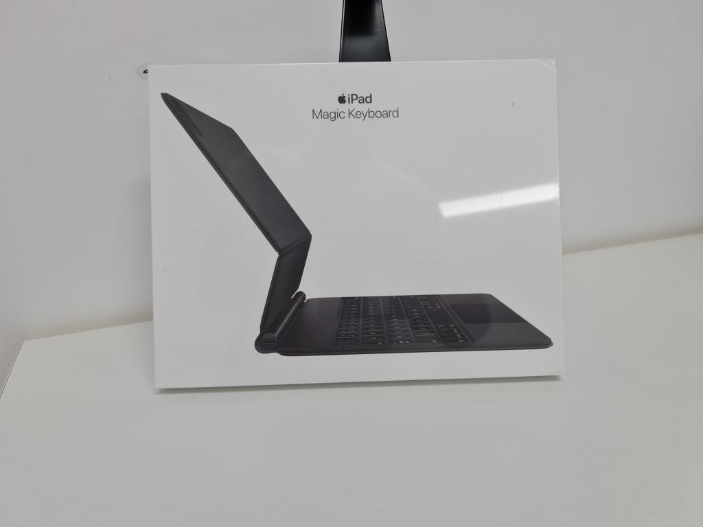Magic Keyboard iPad Air (4/5e gen) 11-inch iPad Pro - ZWEEDS, Computers en Software, Tablet-hoezen, Nieuw, Bescherming voor- en achterkant