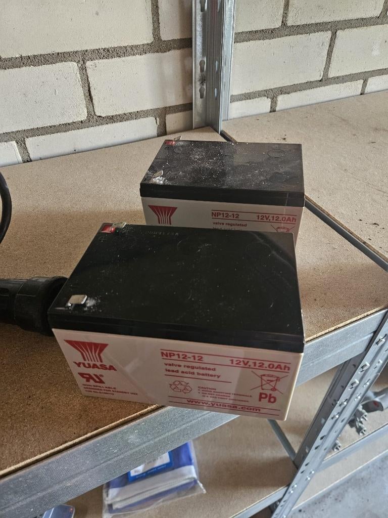 2x 12V, 12Ah accus, Ophalen of Verzenden, Zo goed als nieuw, Overige typen