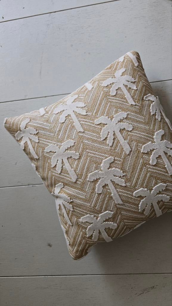 Leuk kussen 40 40 met nobilis stof, Huis en Inrichting, Woonaccessoires | Kussens, Ophalen of Verzenden, Zo goed als nieuw, Beige