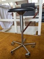 Rijdbaar krukje, Ophalen, In hoogte verstelbaar, Zo goed als nieuw, Staal