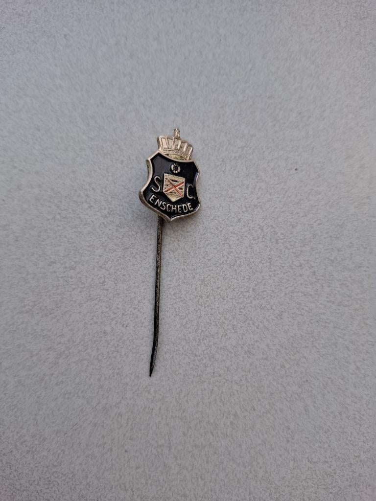 Vintage speldje pin prikker steekspeld SC Enschede FC Twente, Ophalen of Verzenden, Sport