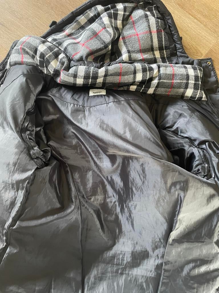 Burberry Zwarte Gewatteerde Jas met Geruite Voering, Ophalen of Verzenden, Zo goed als nieuw, Maat 38/40 (M), Zwart