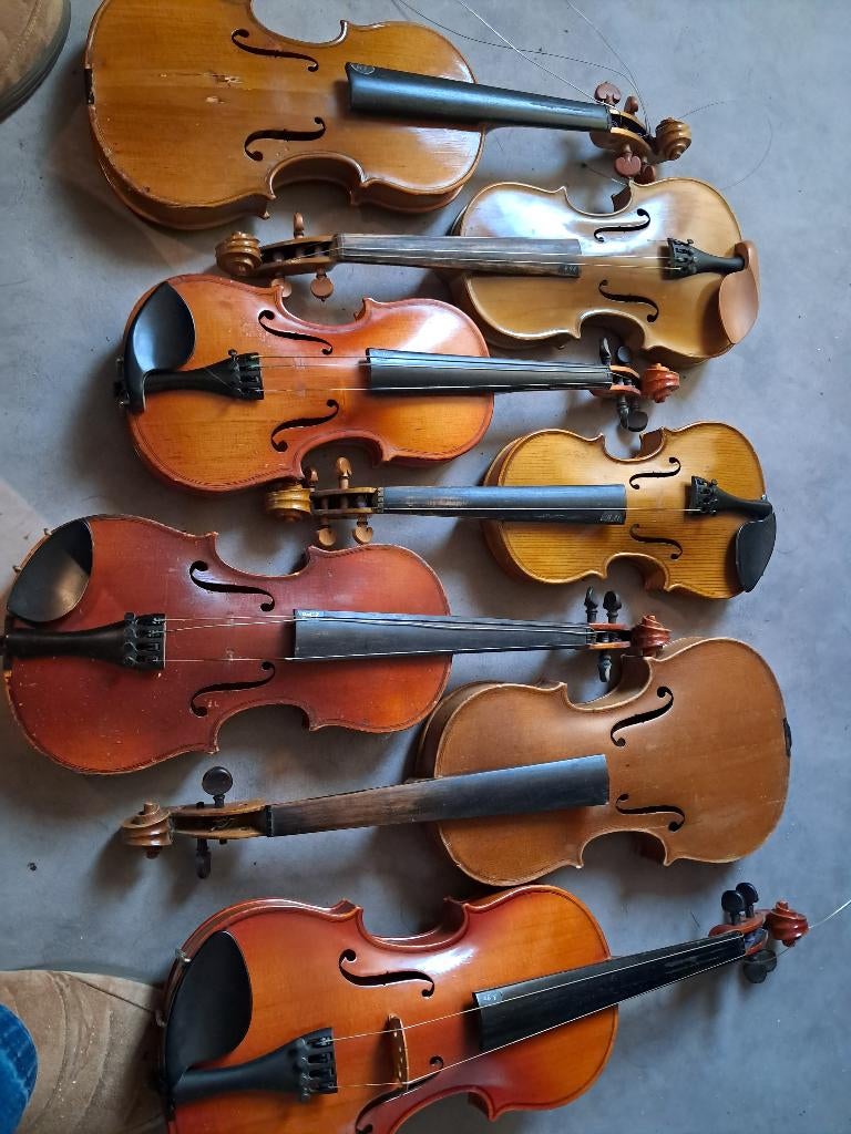 Doos vol Kinderviolen vooral 1/4 en 1/2, Muziek en Instrumenten, Strijkinstrumenten | Violen en Altviolen, Ophalen, Gebruikt, 1/2-viool