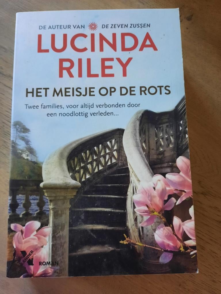 Lucinda Riley - Het meisje op de rots, Ophalen of Verzenden, Zo goed als nieuw, Lucinda Riley