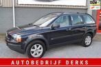 Volvo XC90 2.5 T Momentum AUT Airco Leer 7 Pers 4X4 Jaar APK, Navigatiesysteem, Gebruikt, 1991 kg, Blauw