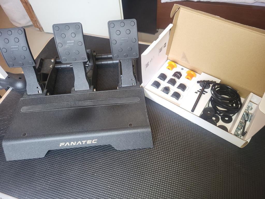 Fanatec CSL Elite Pedals V2 - PS/Xbox/PC Klaar, 1 speler, Racen en Vliegen, Ophalen of Verzenden, Zo goed als nieuw