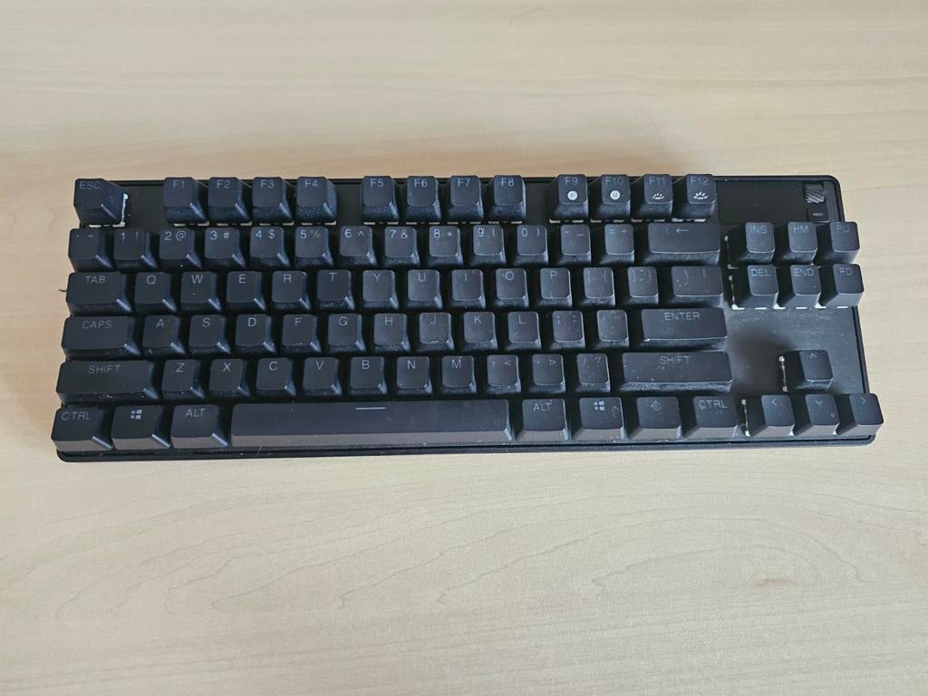 Zwart toetsenbord met keycap puller, Gebruikt, Gaming toetsenbord, Ophalen of Verzenden, Qwerty