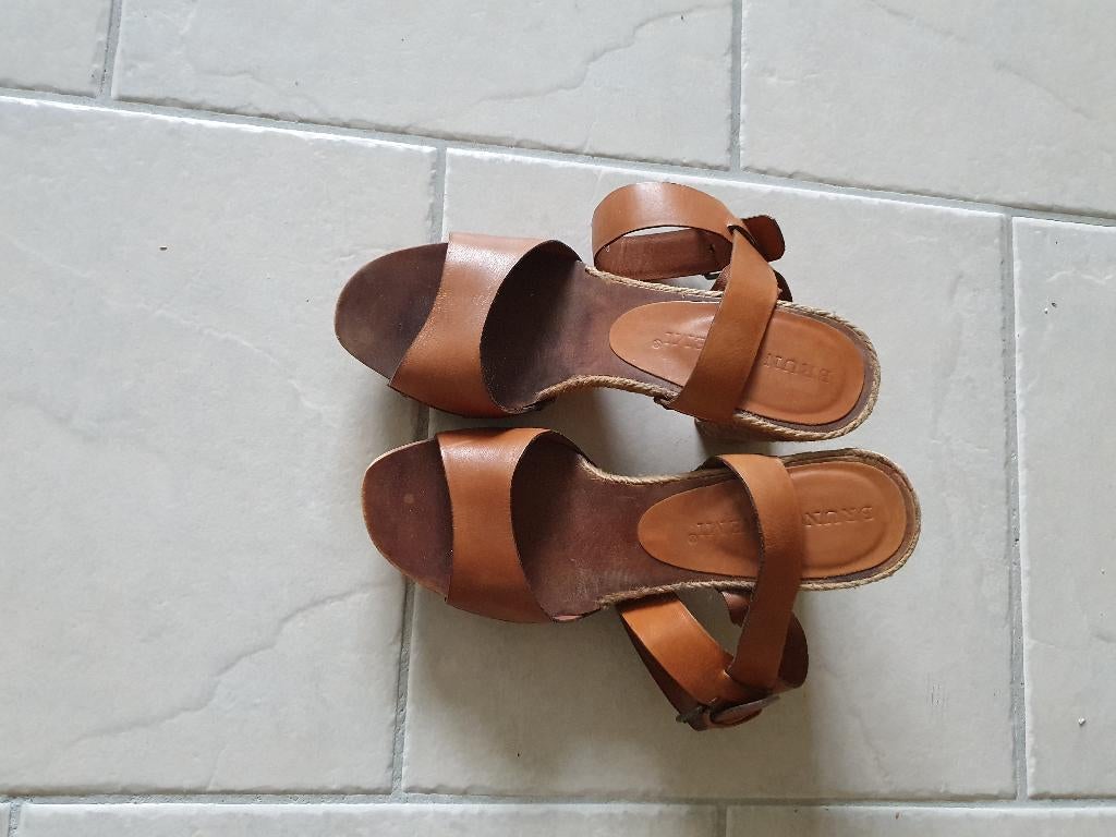 Lederen sandalen dames, Bruin, Zo goed als nieuw, Sandalen of Muiltjes, Ophalen of Verzenden