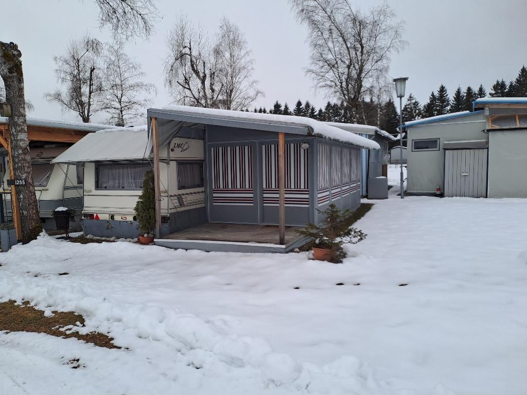 caravan te koop op camping Steinplatte, Waidring, Oostenrijk, Rondzit, 7 tot 8 meter, Particulier, Uitbouw voortent