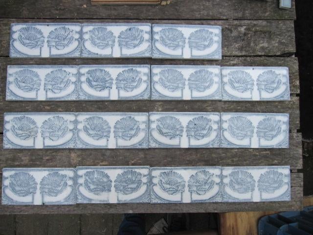 15 stuks antieke randtegels blauwgrijze papaver, 225 cm lang