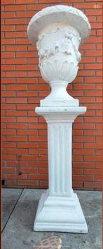 Betonnen vaas bloempot met sokkel/pilaar, Ophalen, 40 cm of meer, Rond, Zo goed als nieuw