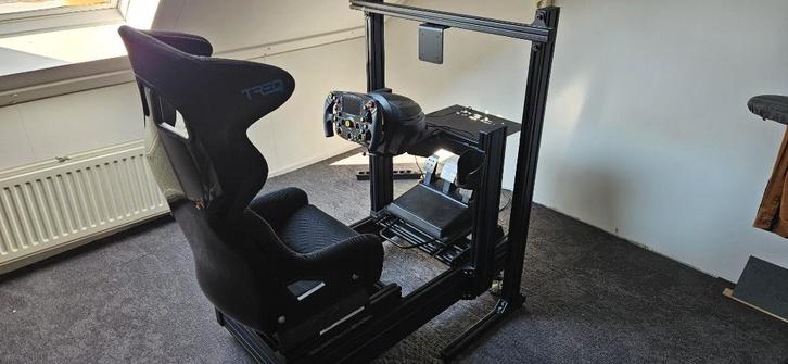 Sim racing setup, Spelcomputers en Games, Games | Overige, Zo goed als nieuw, Racen en Vliegen, 1 speler, Vanaf 3 jaar, Eén computer