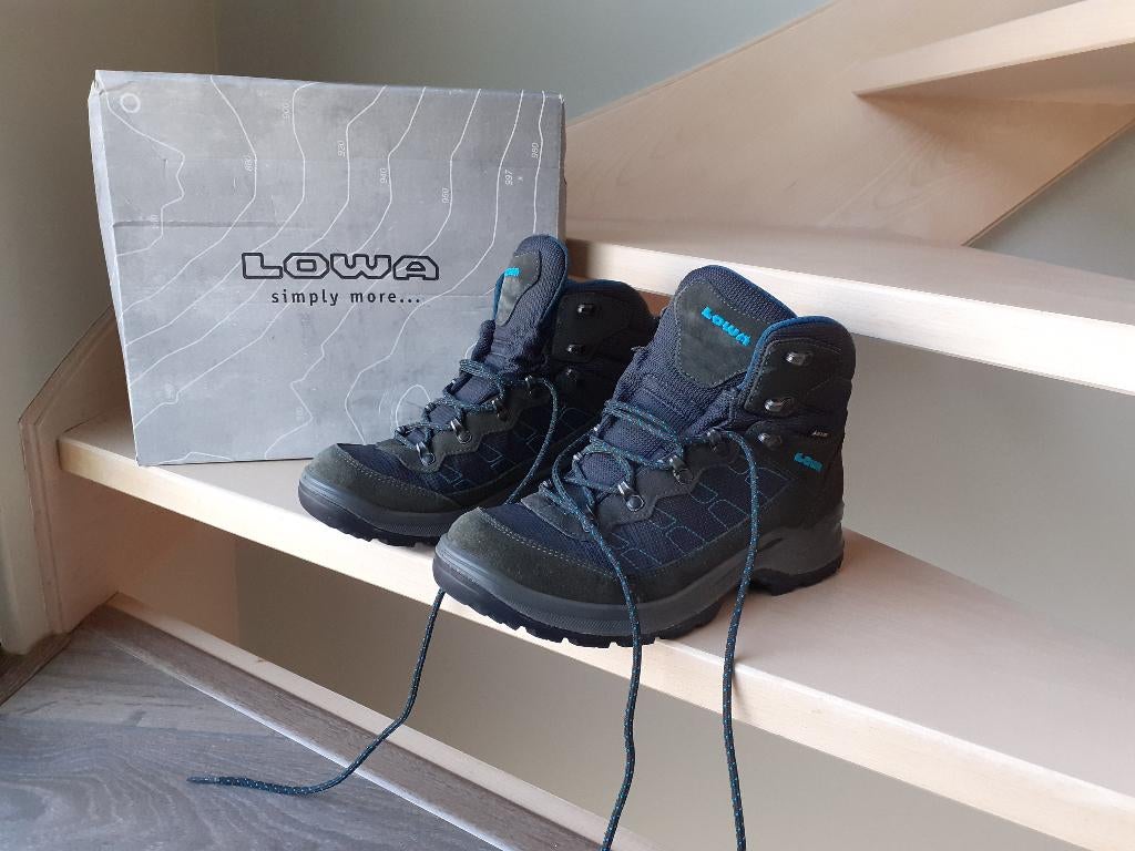 Lowa wandelschoenen - maat 41, Verzenden, Zo goed als nieuw, Schoenen